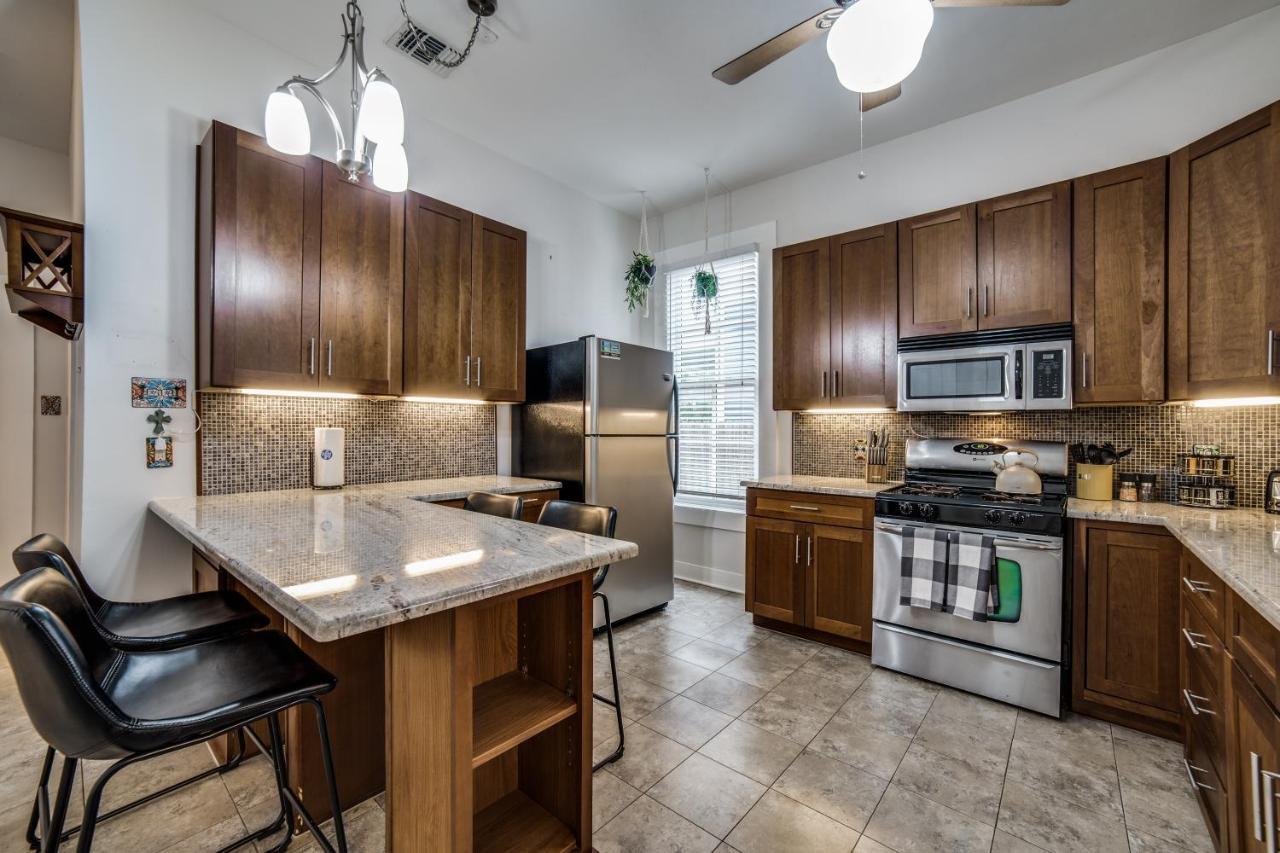 Downtown Historic 2Bdrm, Walk To Riverwalk, Alamo; Beautifully Renovated! San Antonio Dış mekan fotoğraf