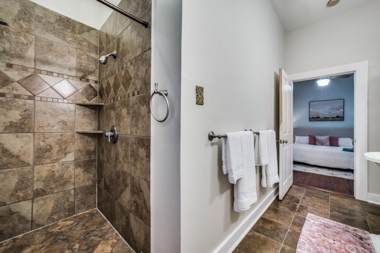 Downtown Historic 2Bdrm, Walk To Riverwalk, Alamo; Beautifully Renovated! San Antonio Dış mekan fotoğraf